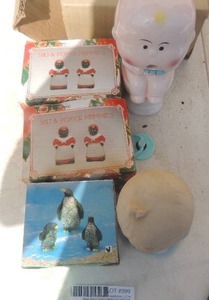 lot 399 image: NEW sP shakers x 2