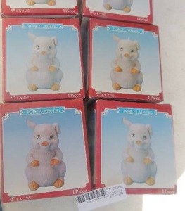 lot 398 image: Porcelain pigs x 6