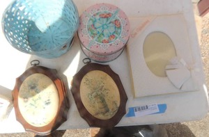 lot 416 image: 2 wall decor, basket, tin, frames