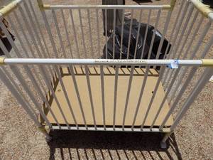 lot 469 image: Metal collapsible crib For displays