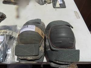 lot 478 image: 2 pair camo knee pads