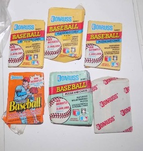 lot 367 image: Don Russ base baseball cards 6 packs