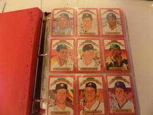 lot 534 image: Binder of baseball cards Don Russ