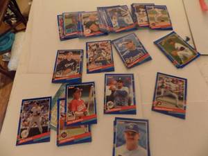 lot 533 image: Don Russ baseball cards