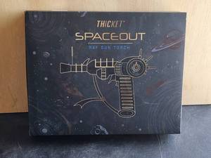 lot 20 image: Thicket Spaceout - ray gun torch - works