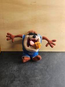 lot 56 image: Collectible stuffed Taz. Devil plushed toy with tag from Warner Brothers