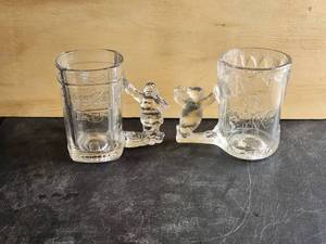 lot 79 image: Selection of 2 vintage collectible heavy glass Coca Cola mugs