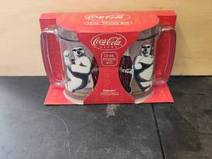 lot 93 image: Set of vintage 16oz. freeze mugs