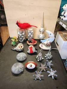 lot 156 image: Selection of Christmas ornaments - quarter moon light