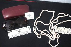 lot 40 image: Camrose Kross Sunglasses wcase and certificate, Necklace and Bracelet