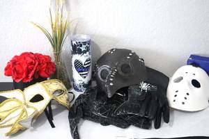 lot 46 image: Misc lot - costume masks, and decor