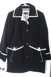 lot 54 image: Womens Braetan Jacket - medium, used, non smoker