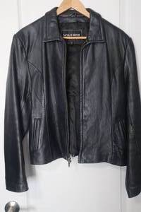 lot 59 image: Womens Wilson Leather Jacket, Size Large - used, non smoker