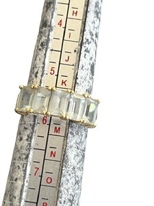 lot 71 image: 14k Marked Stoned China Band , weight and size see pictures