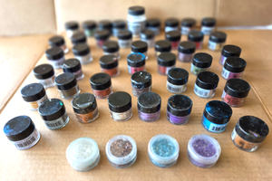 lot 535 image: Pearlex artist interference powders, assorted colors, 49 bottles