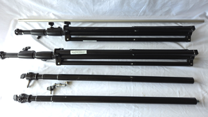 lot 564 image: ProMaster deluxe light stand LS-2 with extensions (2 total)