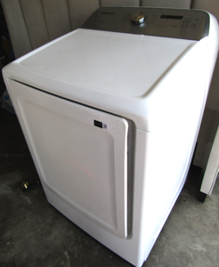 lot 583 image: Samsung moisture sensor clothes dryer model DVE50R5200W (Matches lot 582)