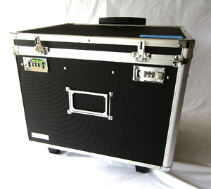 lot 607 image: Vaultz rolling storage box with extension handle