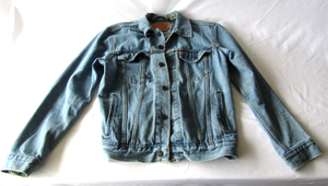 lot 591 image: Classic Levis jeans jacket
