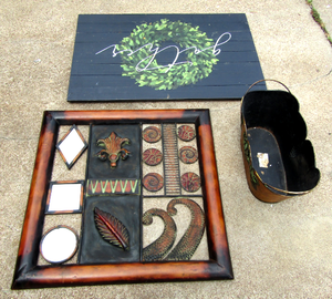 lot 594 image: Home decor as shown