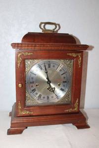 lot 10 image: Mantle clock Hamilton model 340-020
