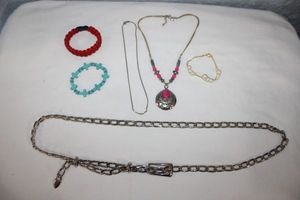lot 48 image: Jewelry selection with chain belt