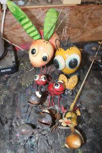 lot 79 image: Metal garden critters