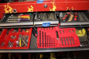 lot 86 image: Tools 4 drawers as shown