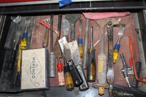 lot 89 image: Tools Chisels and more