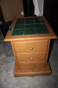 lot 122 image: Tile top side table