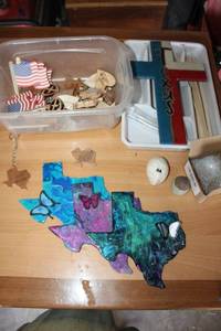 lot 155 image: Craft decorative items
