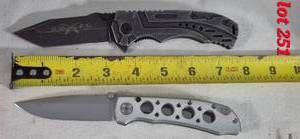 lot 251 image: Folding knives
