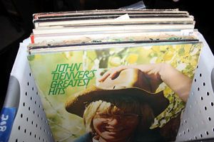 lot 208 image: Vintage record albums