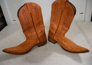 lot 312 image: Herrera brown ostrich boots size 9.5