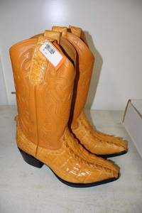 lot 165 image: Max Leather buttercup color boots size 8.5