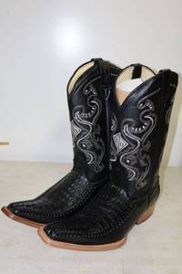 lot 166 image: Red Diamond black color boots size 8.5