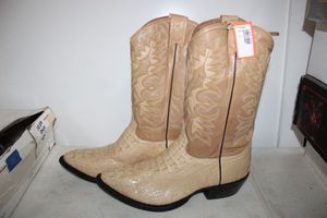 lot 106 image: Hacienda Sand color boots size 10