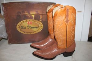 lot 32 image: Red Diamond light brown color  boots size 10