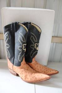 lot 41 image: Herrera melon and black color boots size 8