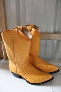 lot 46 image: Golden butter color ostrich boots size 9