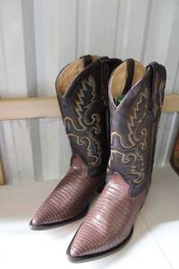 lot 68 image: Red Diamond coffee brown color boots size 9