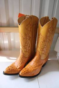 lot 81 image: Mango color boots size 9.5