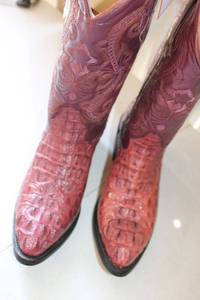 lot 221 image: Wine color boots size 9.5