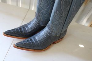 lot 223 image: Blue color boots
