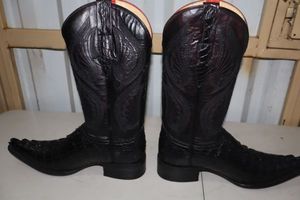 lot 229 image: El General black color boots size 6.5