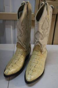 lot 237 image: Bone color leather boots size 6
