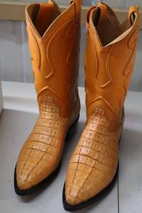 lot 246 image: Mango color leather boots size 9.5