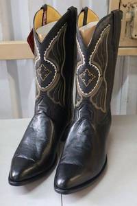 lot 253 image: Terra Blanca black color boots size 12