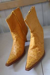 lot 273 image: Herrera womens heel short boots golden butter color size 7