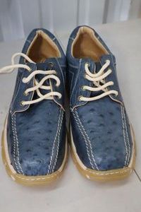 lot 276 image: Herrera leather tennis shoes blue color size 8